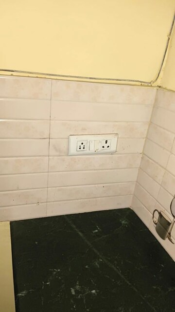 Bathroom in 1 RK Independent House at Gomti Nagar – for Rent