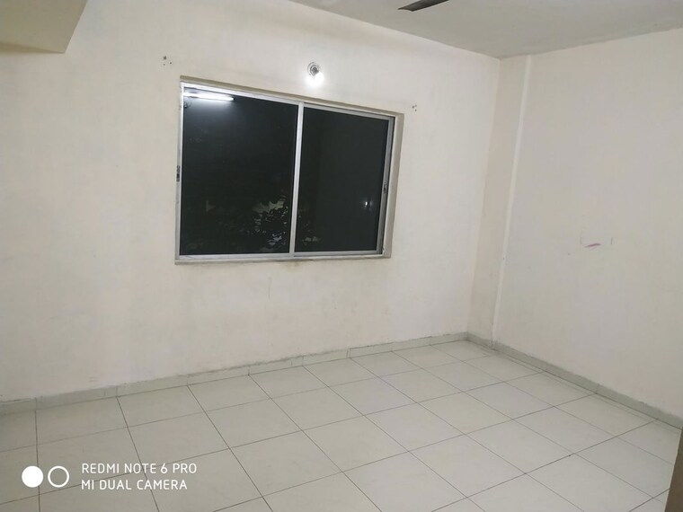 Room, shantiban-chsl 1 Bedroom 650 Sq.Ft. Apartment In Vishrantwadi Pune 9728425