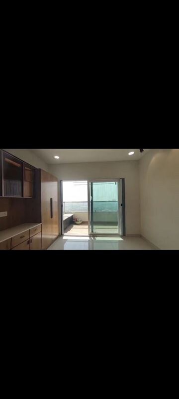 Room in 3 BHK Apartment at Honer Aquantis, Gopanpally – for Rent