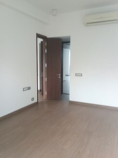 3.5 BHK + Pooja Room,Servant Room,Extra Room Builder Floor For Sale in Unitech Nirvana Country Cedar Crest