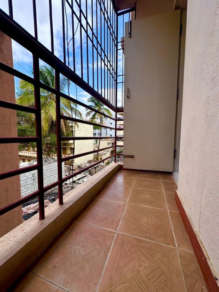 Balcony, indiranagar 1 Bedroom 601 Sq.Ft. Apartment In Indiranagar Bangalore 9720571
