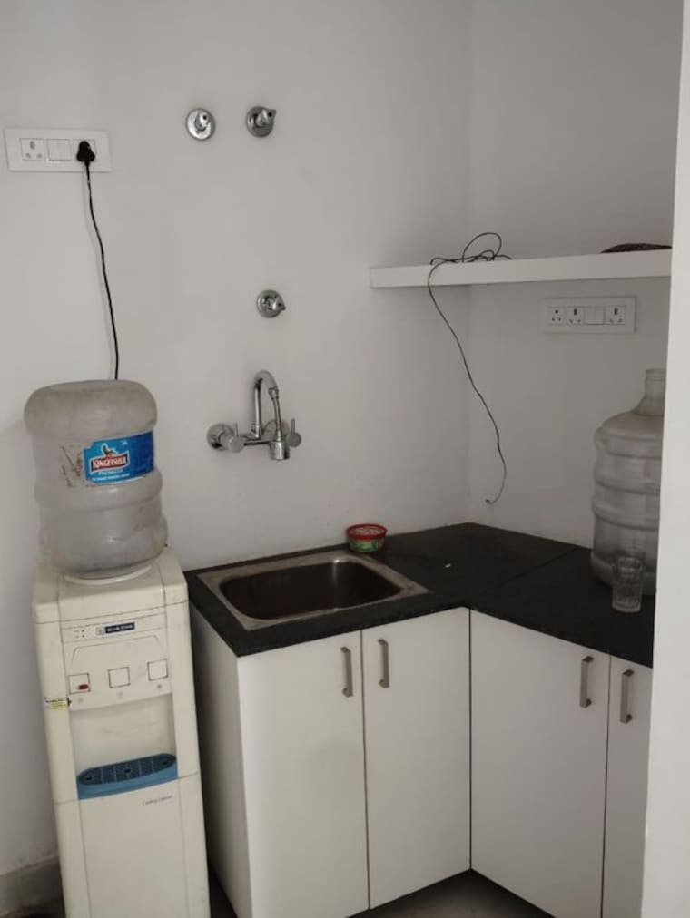 undefined, panchsheel park Commercial Office Space 900 Sq.Ft. In Panchsheel Park Delhi 9728450