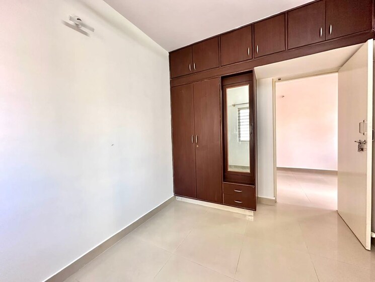 Room, indiranagar 1 Bedroom 602 Sq.Ft. Apartment In Indiranagar Bangalore 9720599