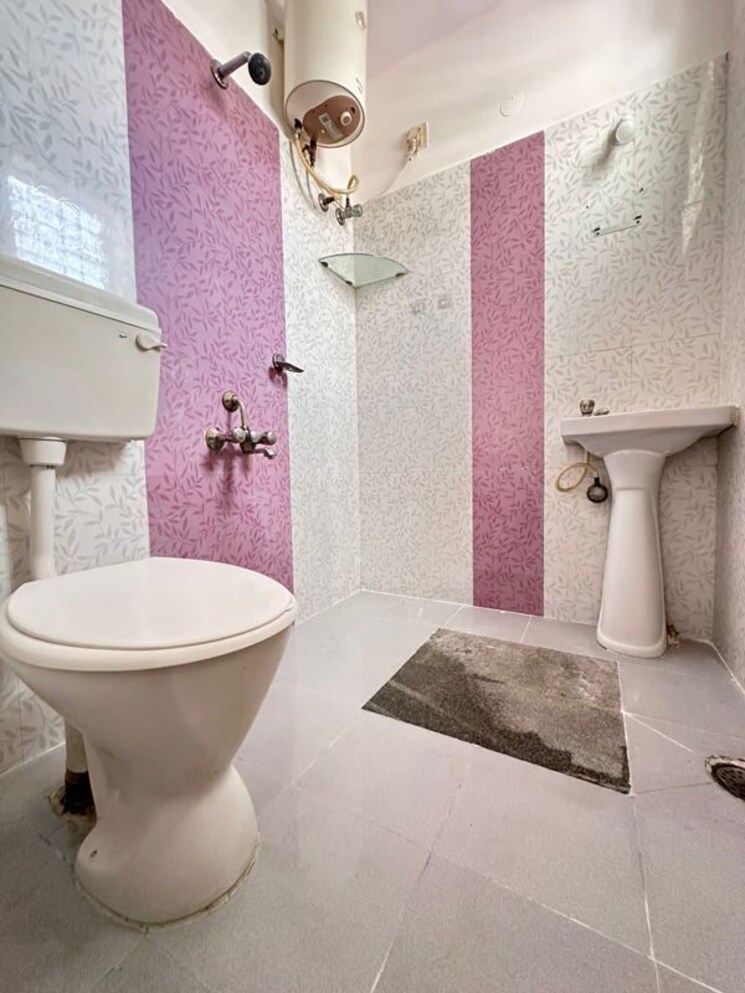 Bathroom, indiranagar 1 Bedroom 602 Sq.Ft. Apartment In Indiranagar Bangalore 9720599