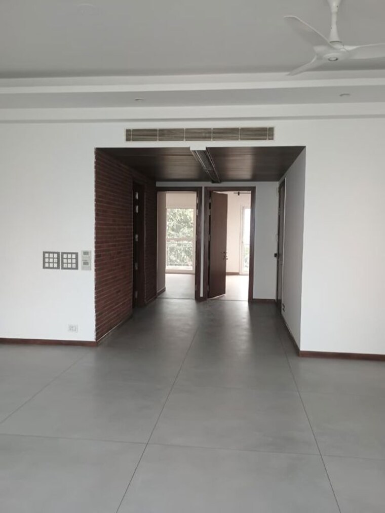 Room, unitech-nirvana-country-cedar-crest 3.5 Bedroom 360 Sq.Yd. Builder Floor In Sector 50 Gurgaon 9728460