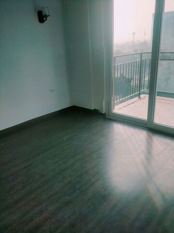 Room in 3.5 BHK Apartment at Conscient Heritage One, Sector 62 – for Rent