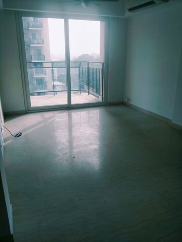 Room in 3.5 BHK Apartment at Conscient Heritage One, Sector 62 – for Rent