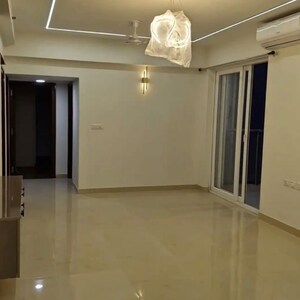 Room in 3 BHK Apartment at Hero Homes Gurgaon, Sector 104 – for Rent