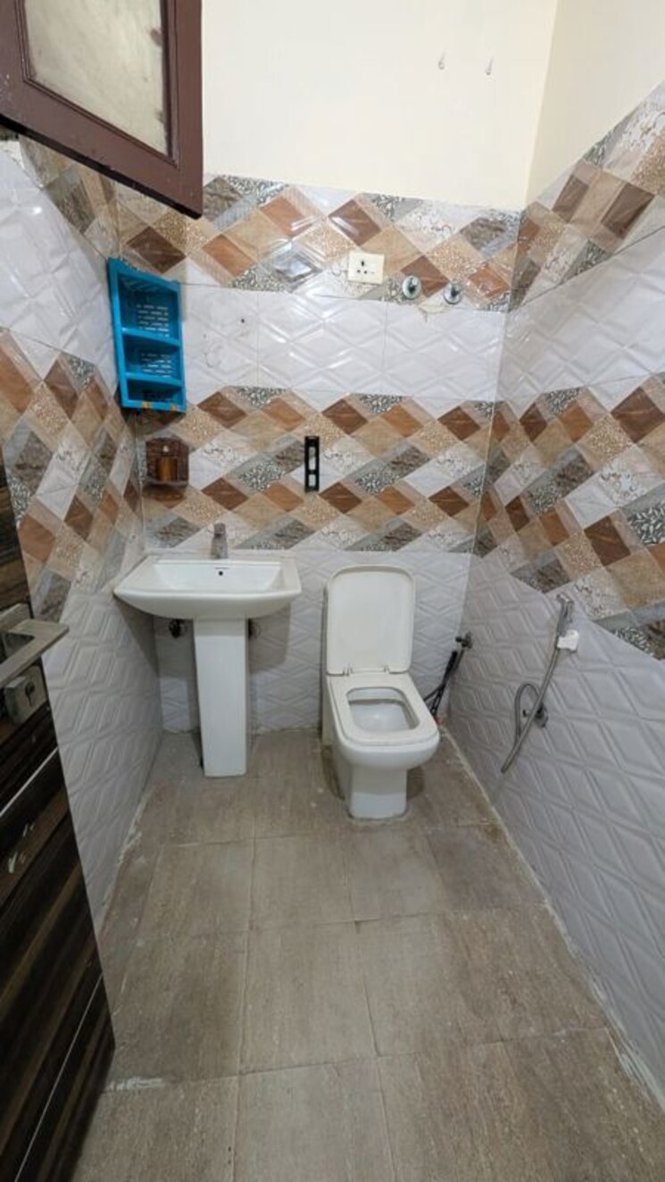 Master Bedroom, shakti khand 3 Bedroom 1425 Sq.Ft. Builder Floor In Shakti Khand Ghaziabad 9728482