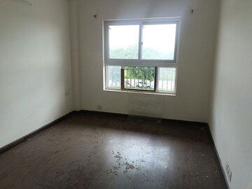 Room in 3 BHK Apartment at Green Power Society, Sector 75 – for Sale