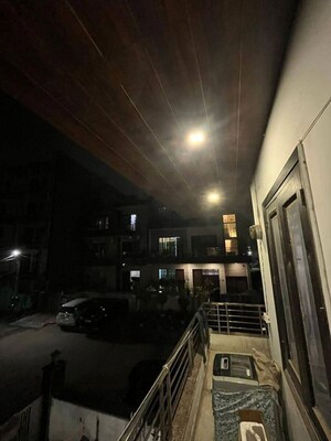 Balcony in 3 BHK Builder Floor at M3M Atrium, Sector 57 – for Rent