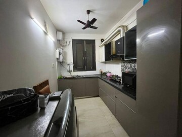 Kitchen in 3 BHK Builder Floor at M3M Atrium, Sector 57 – for Rent