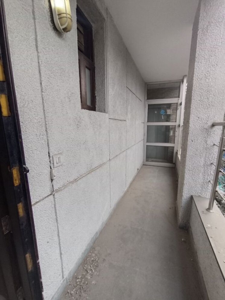 Balcony, kalkaji 3 Bedroom 2700 Sq.Ft. Builder Floor In Kalkaji Delhi 9728501