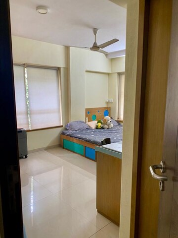 Bedroom in 3 BHK Apartment at Vaishali CHS Juhu, Juhu – for Rent