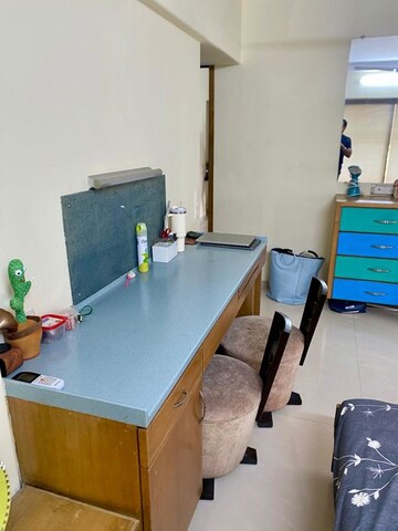 Master Bedroom in 3 BHK Apartment at Vaishali CHS Juhu, Juhu – for Rent