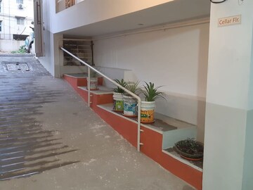 Parking in 1 BHK Apartment at Rajendra Nagar – for Rent