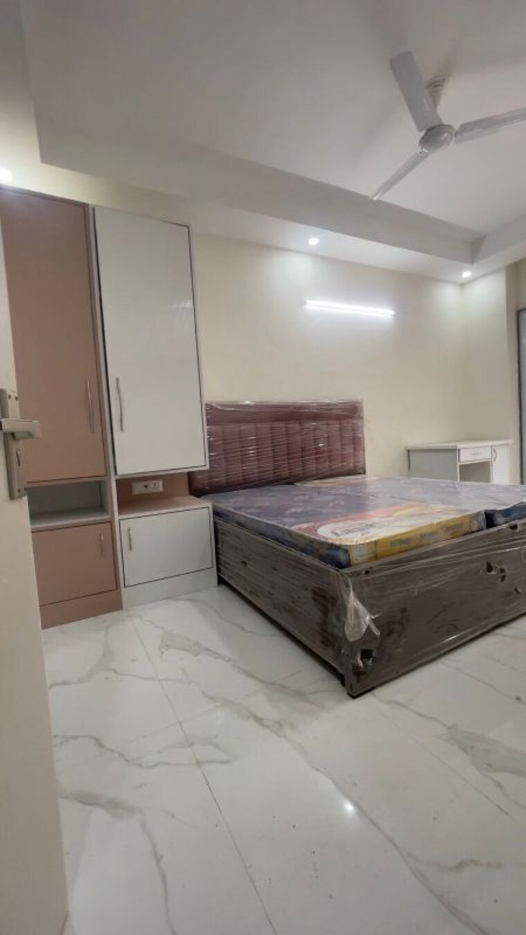 Bedroom, sector 44 1 RK 450 Sq.Ft. Builder Floor In Sector 44 Gurgaon 9728529