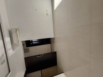 Furnished Amenities in 2 BHK Apartment at Lalani Grandeur, Goregaon East – for Rent