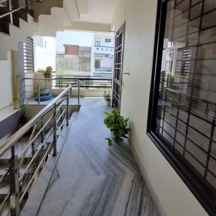 Balcony, gomti nagar Pg For Girls In Gomti Nagar 9728543