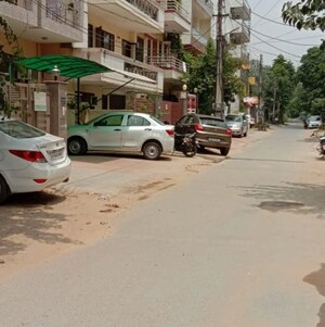 Parking in 3 BHK Builder Floor at Huda Staff Colony, Durga Colony – for Rent