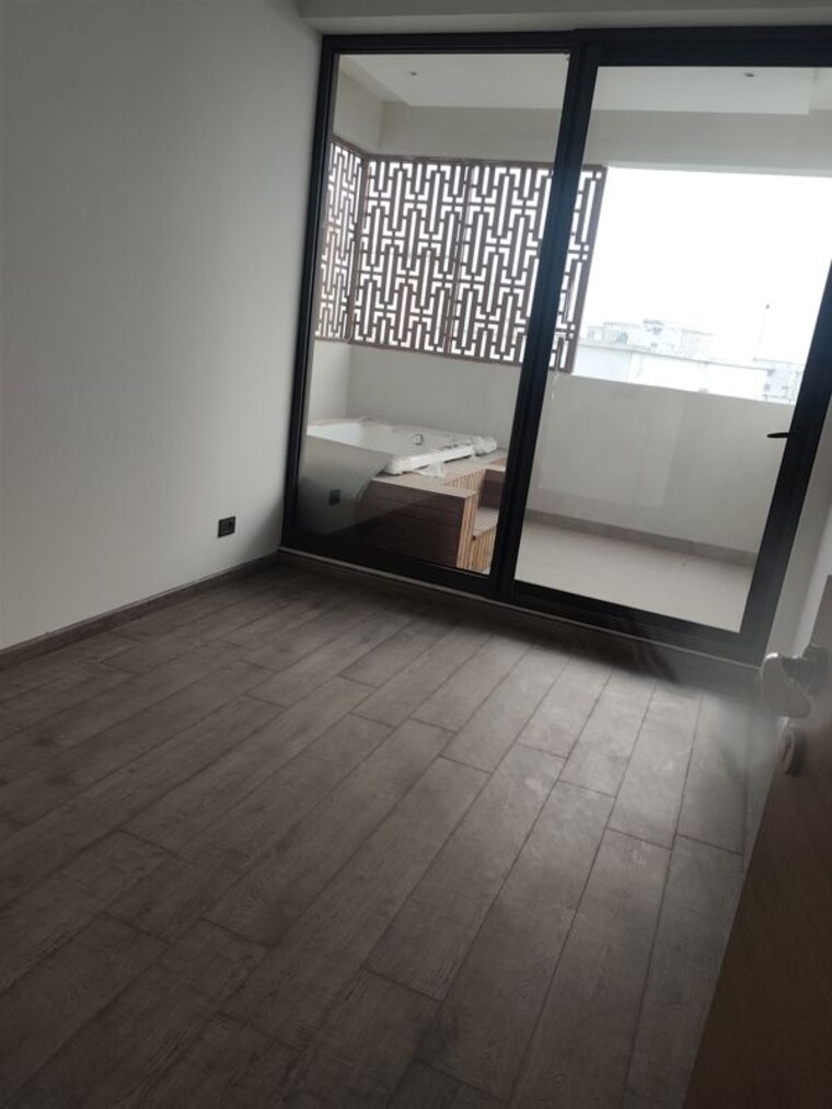 Room, aba-county-107 5 Bedroom 6570 Sq.Ft. Apartment In Sector 107 Noida 9728552