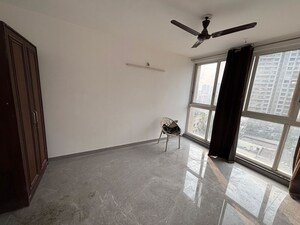 Room in  Apartment at Vascon Forest Edge, Kharadi – for Rent