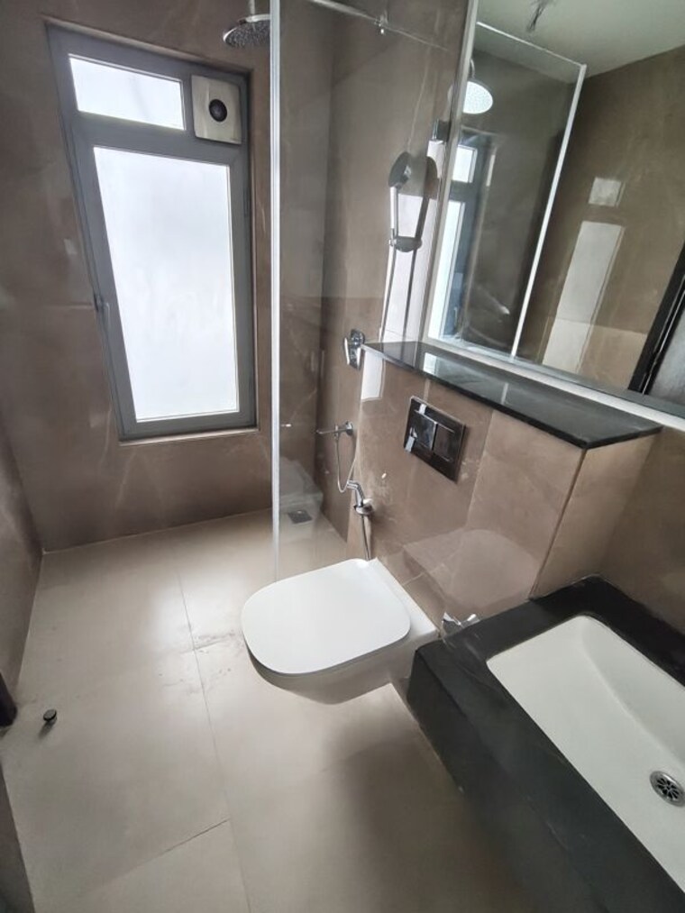 Bathroom, piramal-aranya-arav 3 Bedroom 1011 Sq.Ft. Apartment In Byculla Mumbai 9728564