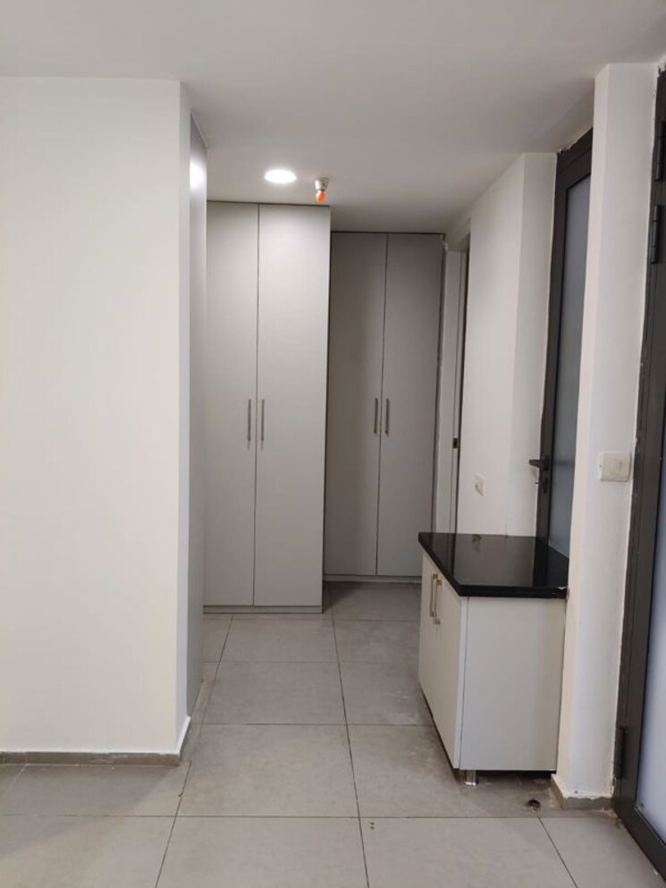 undefined, dlf-ridgewood-estate 3 Bedroom 1371 Sq.Ft. Apartment In Dlf Phase iv Gurgaon 9728575