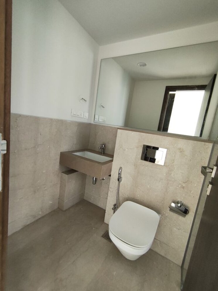 Bathroom, piramal-aranya-arav 3 Bedroom 1011 Sq.Ft. Apartment In Byculla Mumbai 9728576