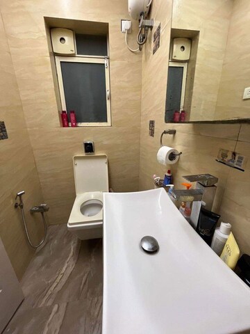 Master Bedroom in 1 BHK Apartment at Neeraj Apartments Andheri West, Andheri West – for Rent