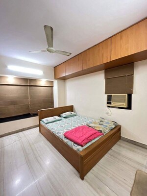 1 BHK Apartment For Rent in Neeraj Apartments Andheri West, Andheri West