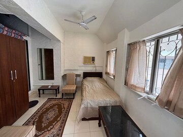 1 RK Apartment For Rent in Bandra West