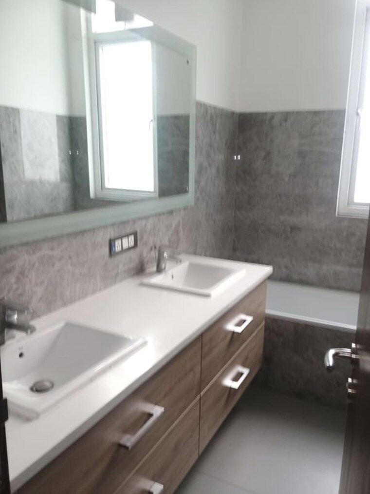 Bedroom, unitech-nirvana-country-cedar-crest 3.5 Bedroom 360 Sq.Yd. Builder Floor In Sector 50 Gurgaon 9728636