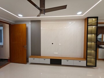 Room in 4 BHK Apartment at Prestige Beverly Hills, Kokapet – for Rent