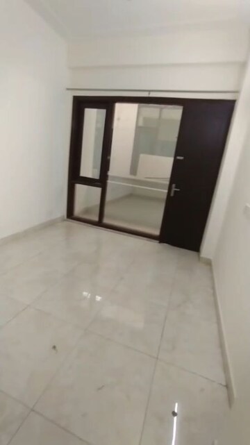 Room in 4 BHK Villa at Panchsheel Villas, Sector 16 Greater Noida – for Rent