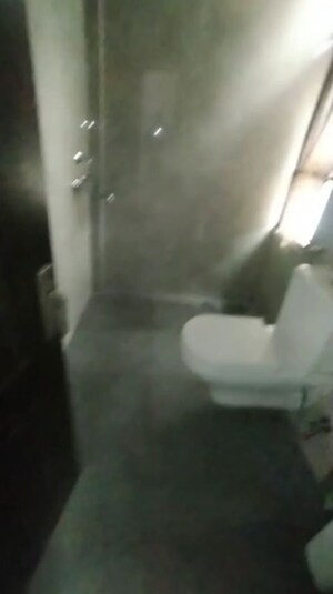 Bathroom in 4 BHK Villa at Panchsheel Villas, Sector 16 Greater Noida – for Rent