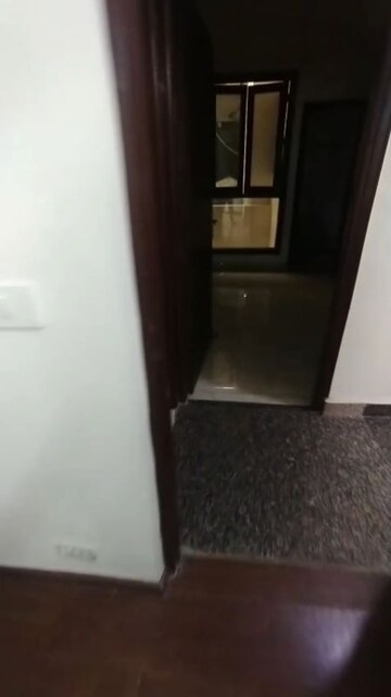 Furnished Amenities in 4 BHK Villa at Panchsheel Villas, Sector 16 Greater Noida – for Rent