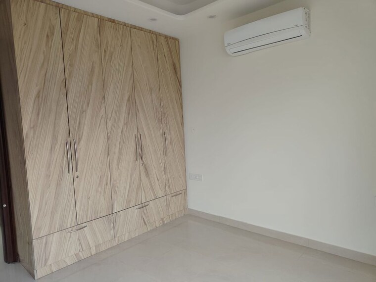 Room, sector 38 2 Bedroom 1439 Sq.Ft. Builder Floor In Sector 38 Gurgaon 9728662
