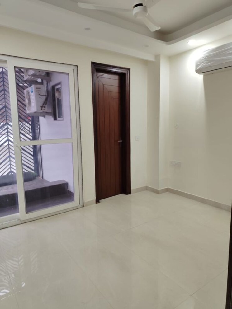 Room, sector 38 2 Bedroom 1439 Sq.Ft. Builder Floor In Sector 38 Gurgaon 9728662