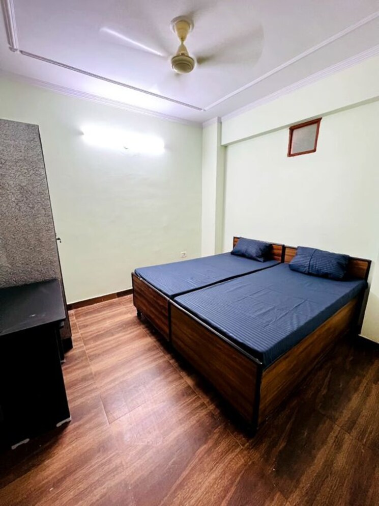 Bedroom, sector 46 3 Bedroom 2520 Sq.Ft. Builder Floor In Sector 46 Noida 9728688