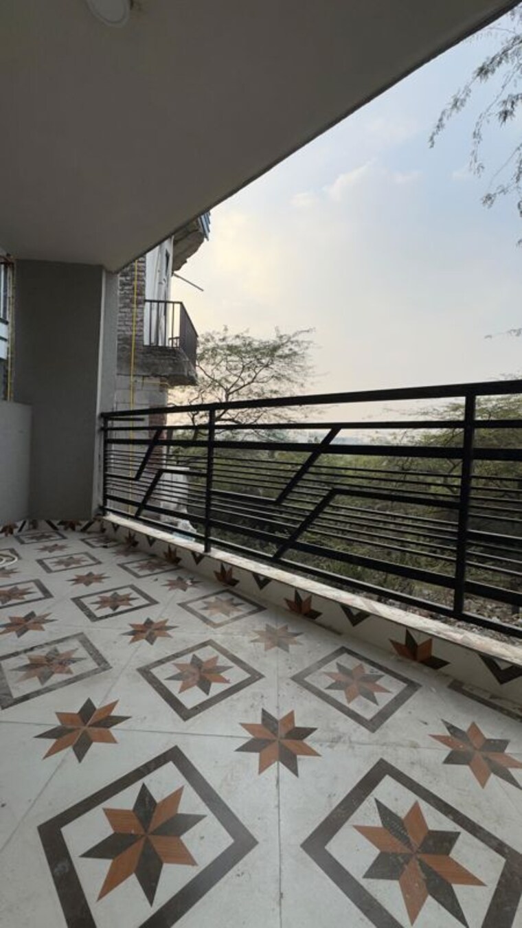 Balcony, chattarpur 1 Bedroom 450 Sq.Ft. Builder Floor In Chattarpur Delhi 9728690