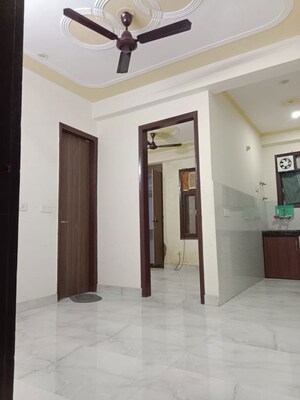 Room in 1 BHK Builder Floor at Saket – for Rent