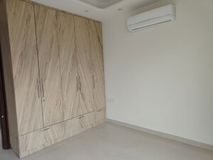 Room in 2 BHK Builder Floor at Sector 51 – for Rent