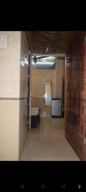 Furnished Amenities in 2 BHK Apartment at Jayant Sapphire, Prabhadevi – for Rent