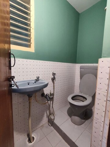 Bathroom in 3 BHK Apartment at Manish Priyamvada Apartments, Btm Layout – for Rent