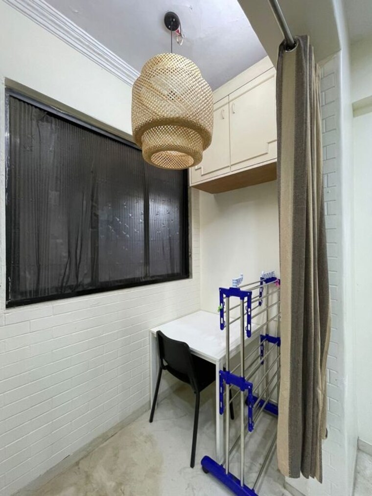 Other, khar west 1 Bedroom 500 Sq.Ft. Apartment In Khar West Mumbai 9728771