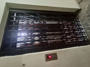 Lift in 2 BHK Apartment at New Manish Nagar – for Rent