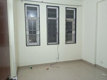 Room in 2 BHK Apartment at Sector 14 Dwarka – for Rent