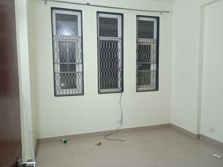 Room, sector 14 dwarka 2 Bedroom 1200 Sq.Ft. Apartment In Sector 14 Dwarka Delhi 9728764