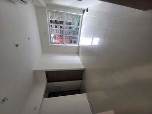 2 BHK Apartment For Rent in Lodha Amara, Kolshet Road